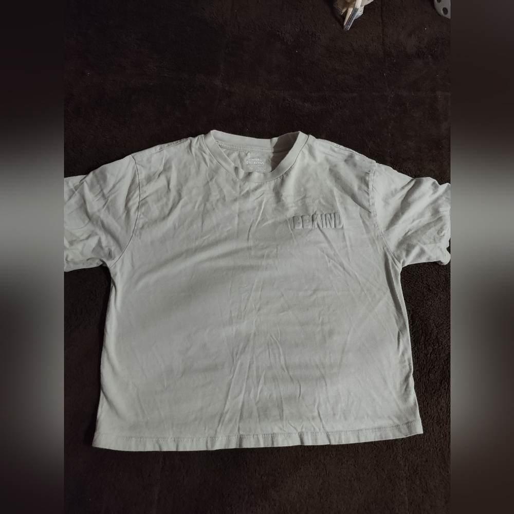 Organic Collective Juniors Off White Short Sleeve T Shirt/Size Small